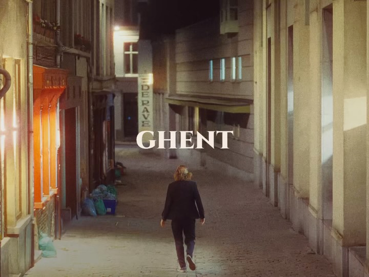Joeri exploring Ghent after dark